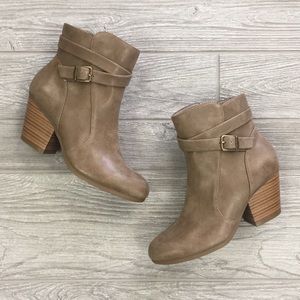 Aerosoles Ankle Booties Size 5.5